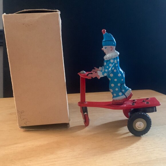 TOYS Vintage TIN LITHO Roli-Zoli Wind-Up Clown on Scooter Lemezarugyar No Key - Picture 2 of 8
